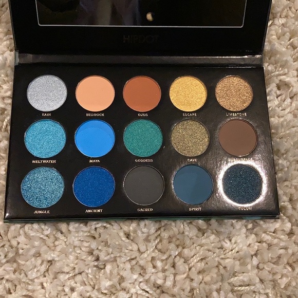 HIPDOT cenote pressed eyeshadow palette - Picture 2 of 3